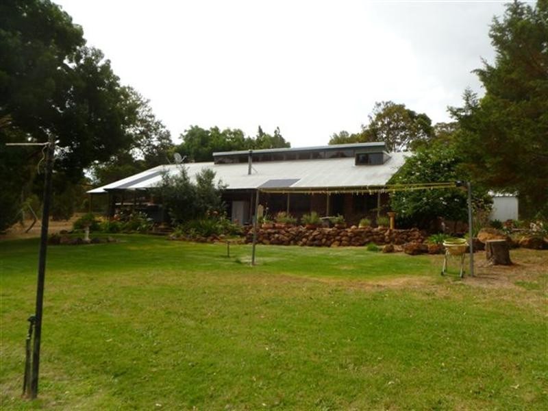 76 Yamba Drive, Keysbrook WA 6126