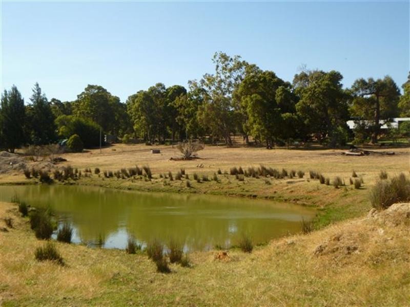 76 Yamba Drive, Keysbrook WA 6126