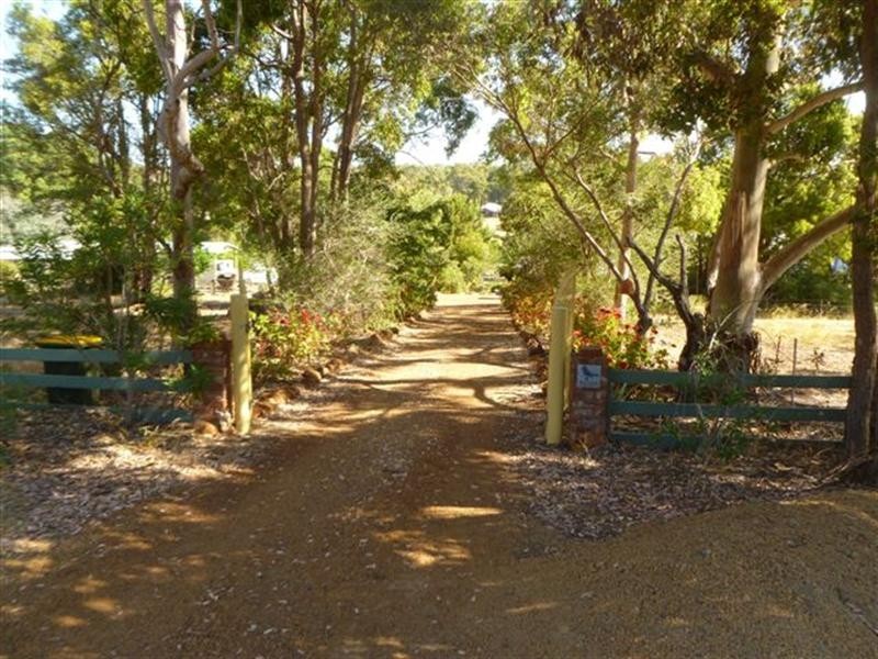 76 Yamba Drive, Keysbrook WA 6126