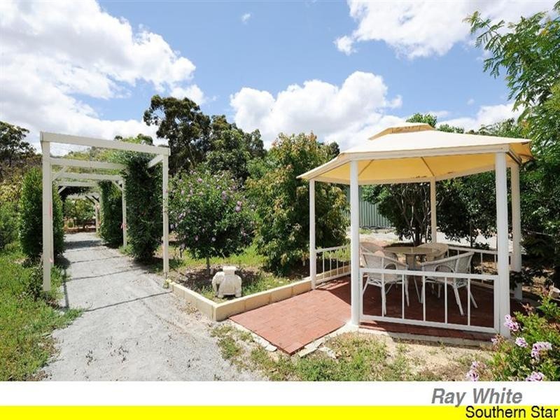 134 Bruns Drive, Darling Downs WA 6122