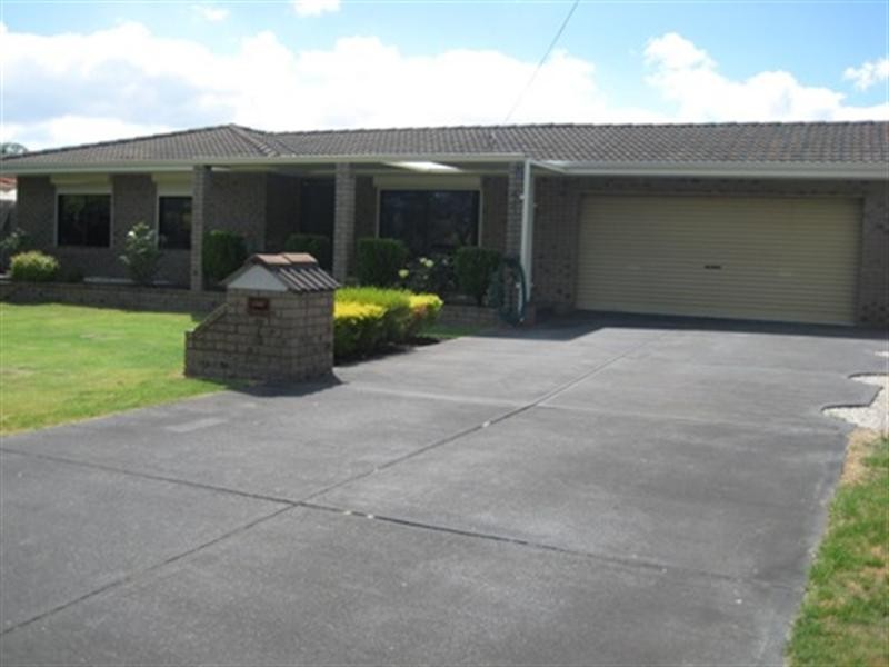 7 San Jacinta Road, Seville Grove WA 6112