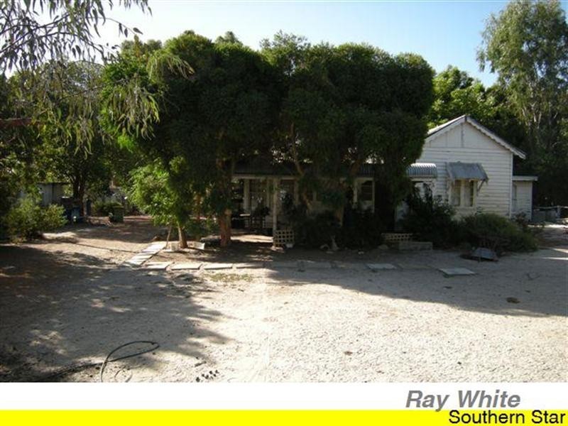 128 Station Street, Martin WA 6110