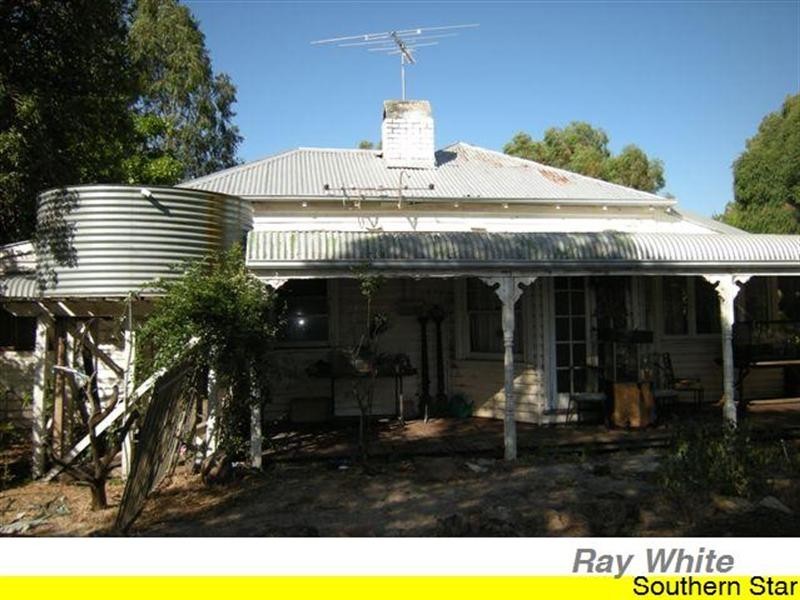 128 Station Street, Martin WA 6110