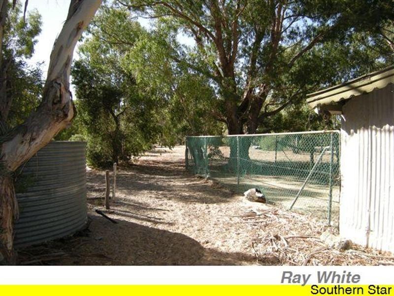 128 Station Street, Martin WA 6110