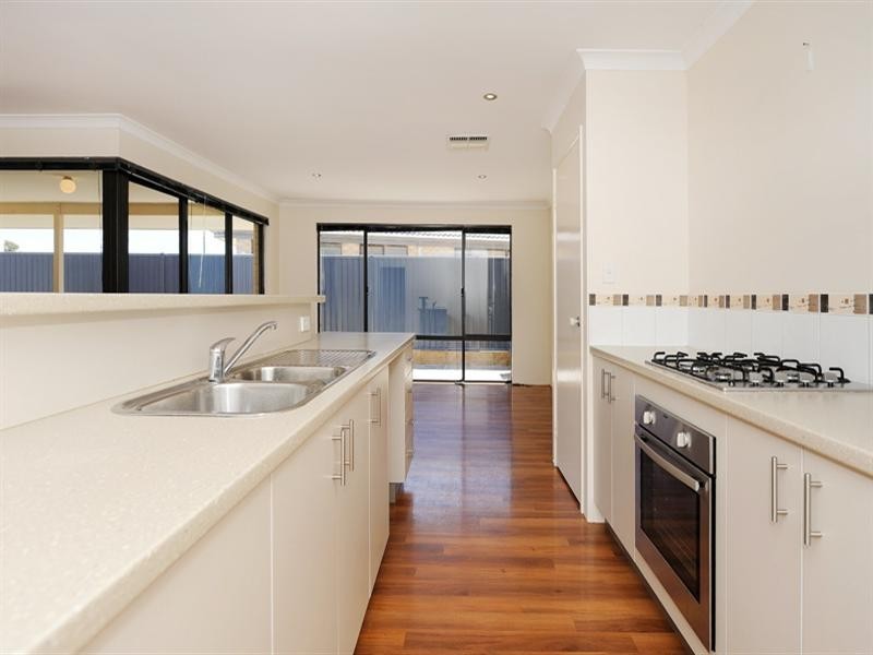 19 Quinine Crescent, Byford WA 6122