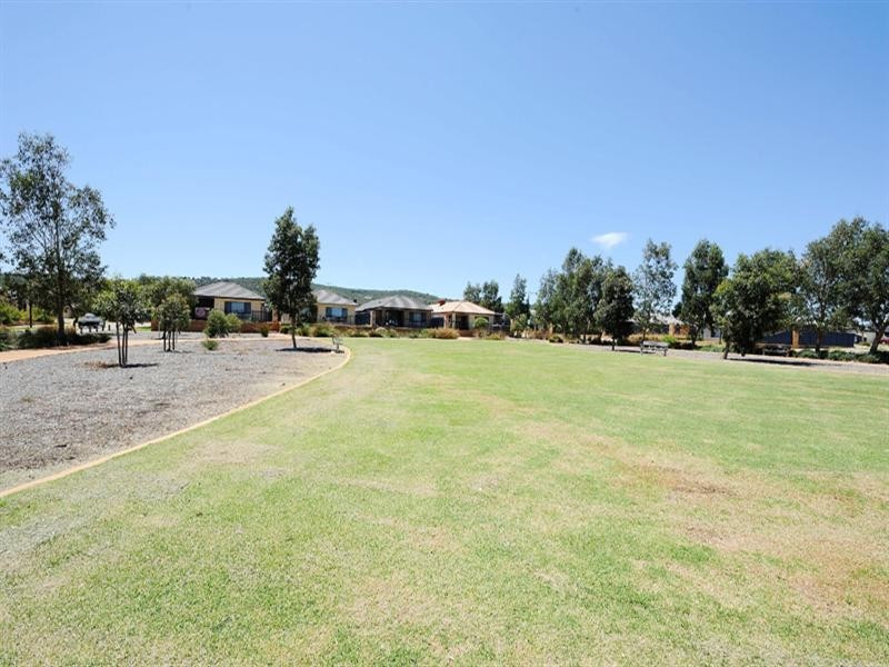 19 Quinine Crescent, Byford WA 6122