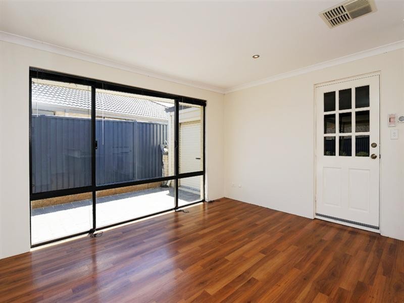 19 Quinine Crescent, Byford WA 6122