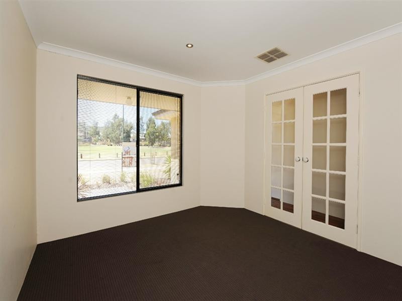 19 Quinine Crescent, Byford WA 6122