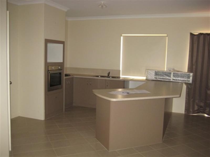 134 Columbia Street, Piara Waters WA 6112