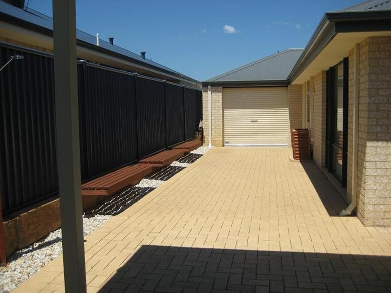 16 Marr Street, Byford WA 6122