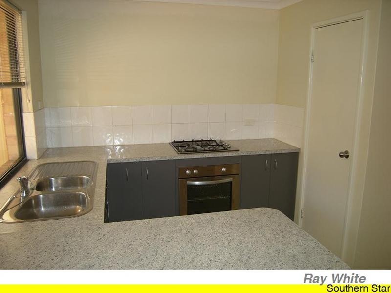 9/51 Third Avenue, Kelmscott WA 6111