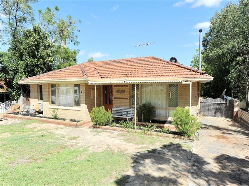 21 Tredale Road, Mount Richon WA 6112