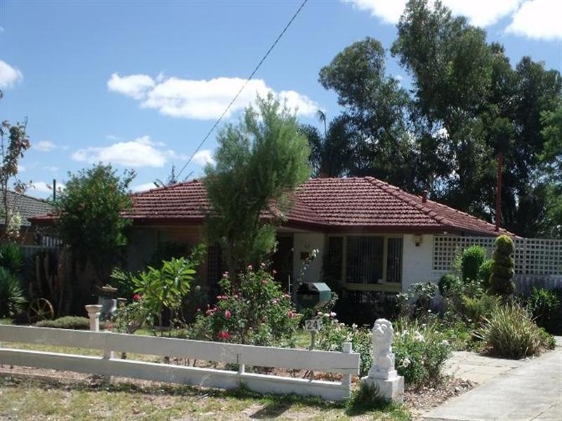 24 Cudal Place, Armadale WA 6112