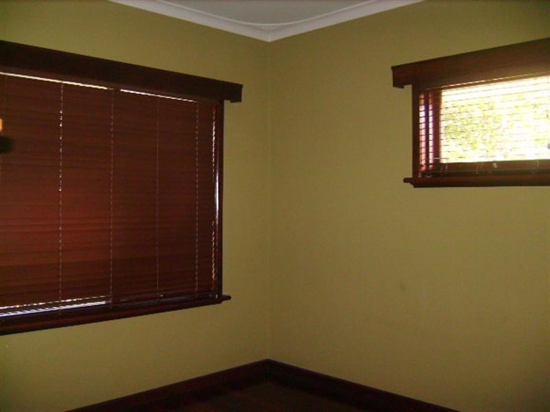 327 Eleventh Road, Brookdale WA 6112