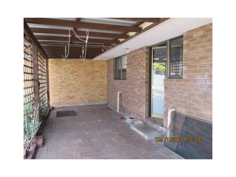 34 Tewson Road, Camillo WA 6111
