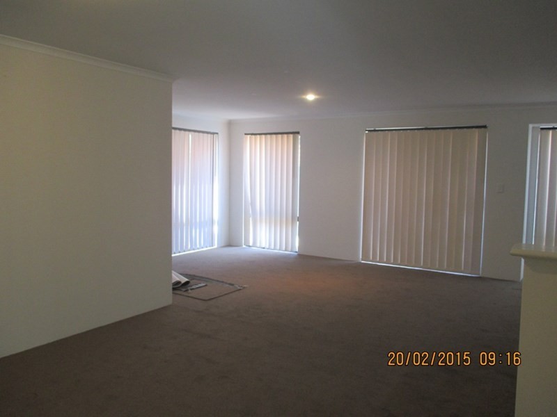 8 Redcurrant Street, Byford WA 6122