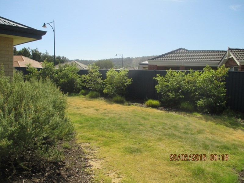 8 Redcurrant Street, Byford WA 6122