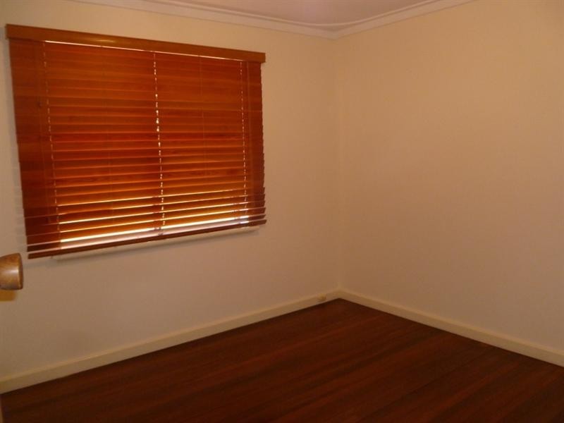 14B Ottaway Street, Kelmscott WA 6111