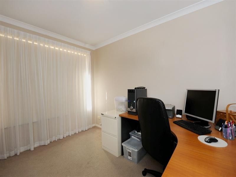 3 Lyon Road, Atwell WA 6164