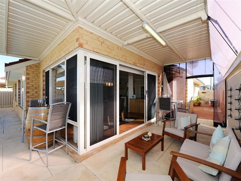 3 Lyon Road, Atwell WA 6164