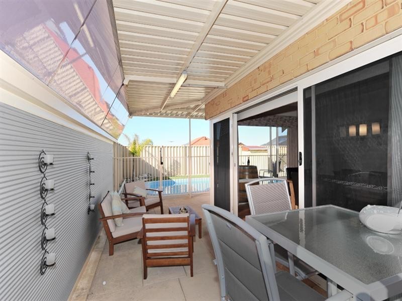 3 Lyon Road, Atwell WA 6164