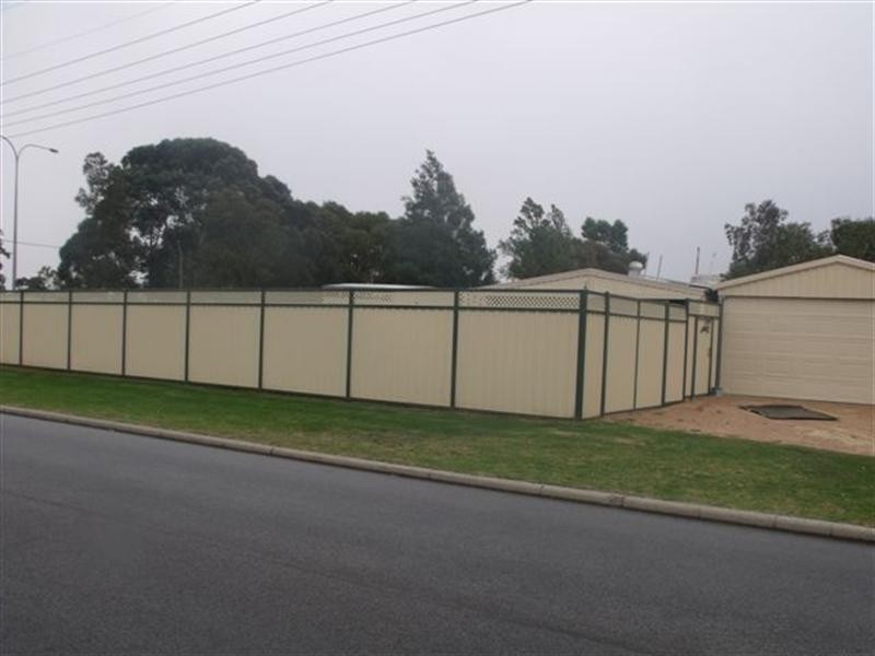 Seville Grove WA 6112