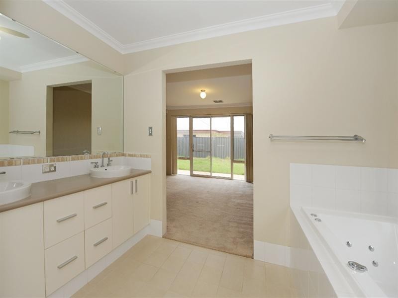 9 Counihan Bend, Harrisdale WA 6112