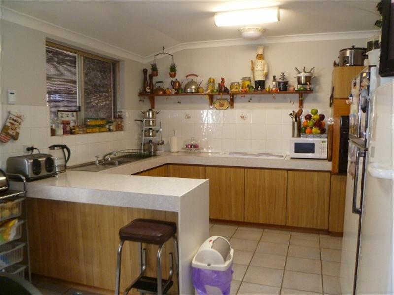 101 Grovelands Drive, Camillo WA 6111