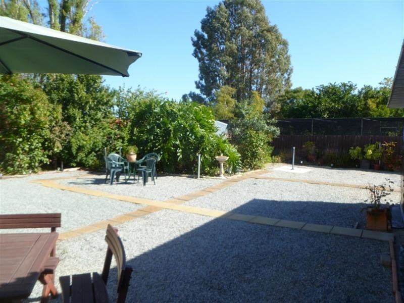 101 Grovelands Drive, Camillo WA 6111