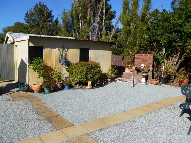 101 Grovelands Drive, Camillo WA 6111