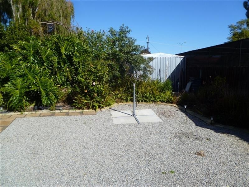 101 Grovelands Drive, Camillo WA 6111