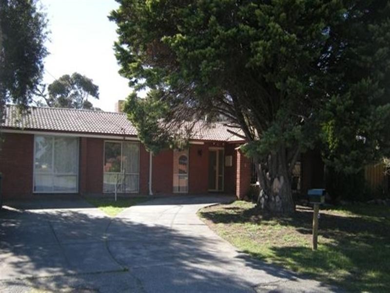 8 Phylma Street, Armadale WA 6112