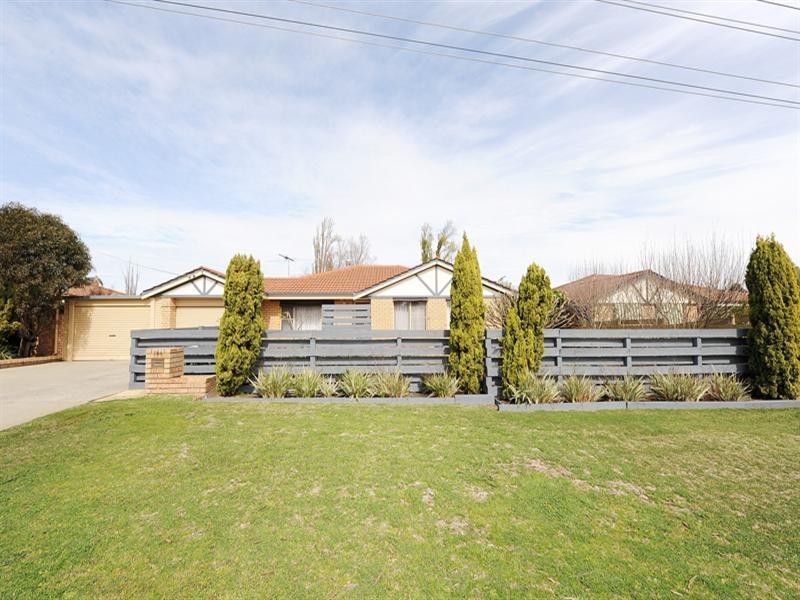 104 Strawberry Drive, Seville Grove WA 6112