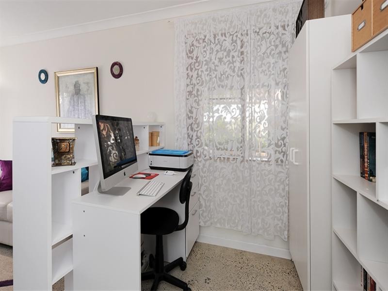 104 Strawberry Drive, Seville Grove WA 6112