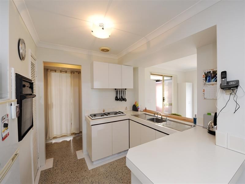 104 Strawberry Drive, Seville Grove WA 6112