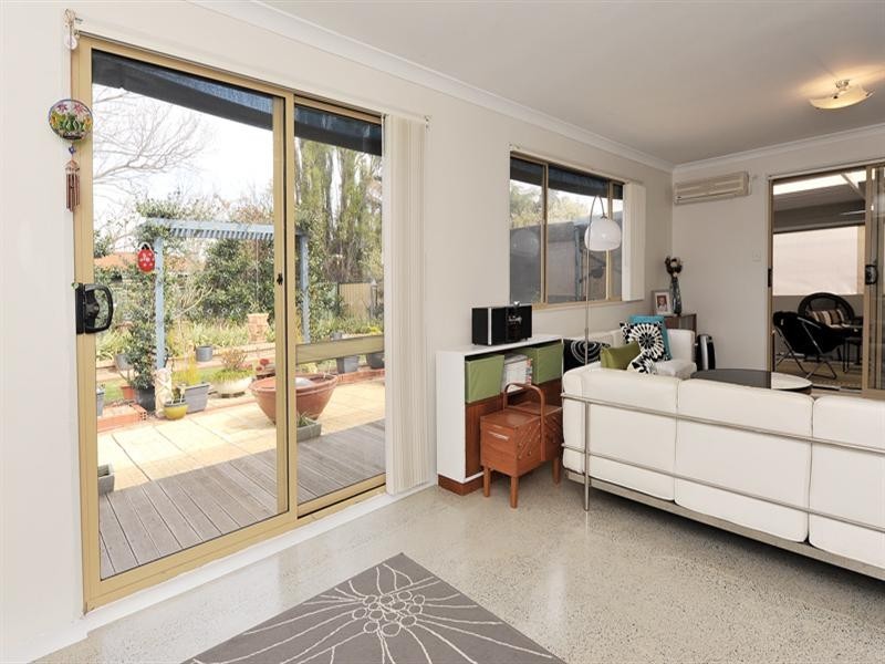 104 Strawberry Drive, Seville Grove WA 6112