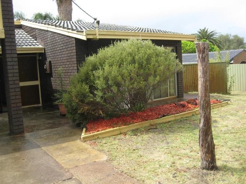 12 Robina Road, Gosnells WA 6110