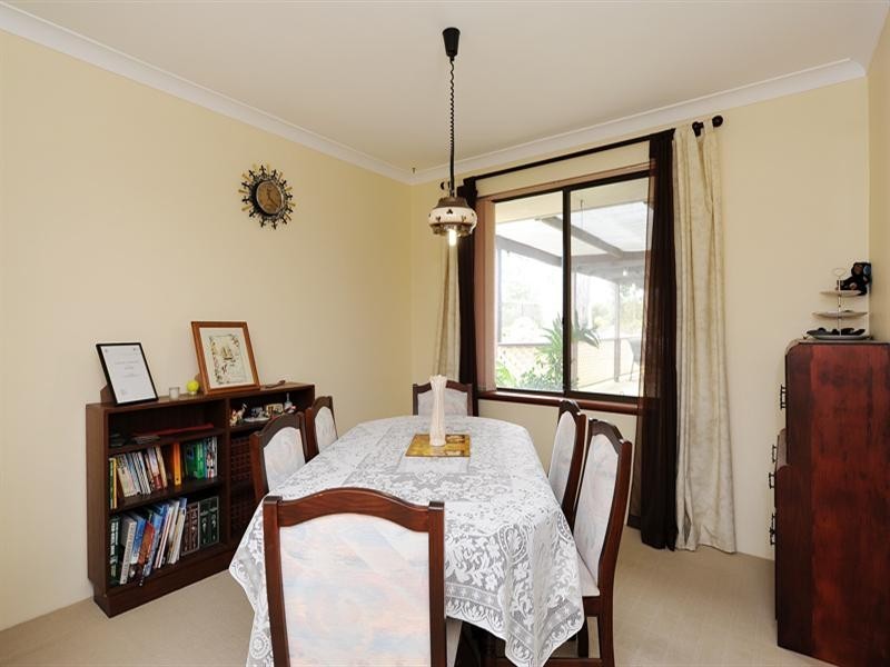 Champion Lakes WA 6111