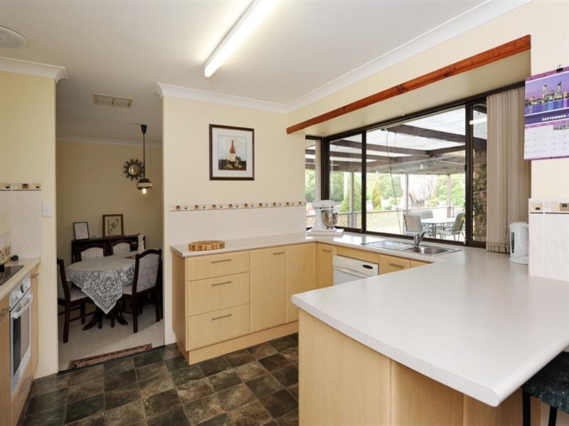 Champion Lakes WA 6111