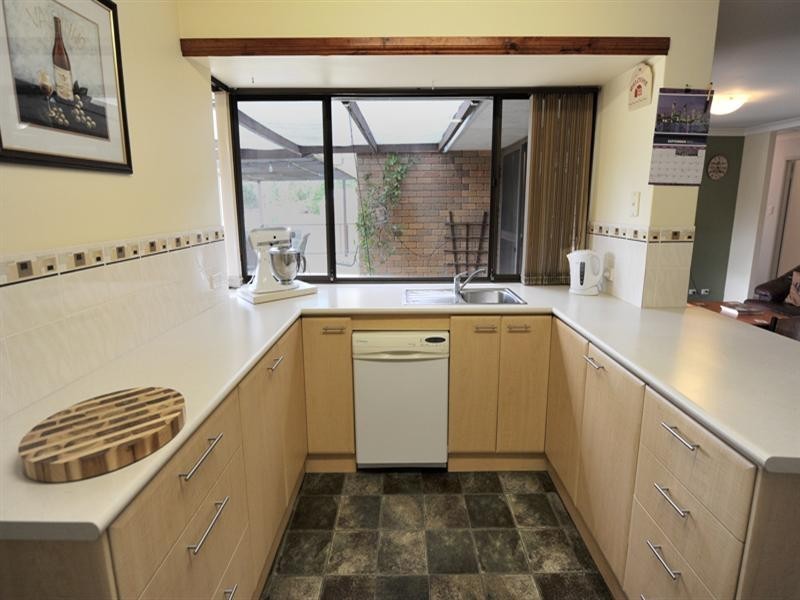 Champion Lakes WA 6111