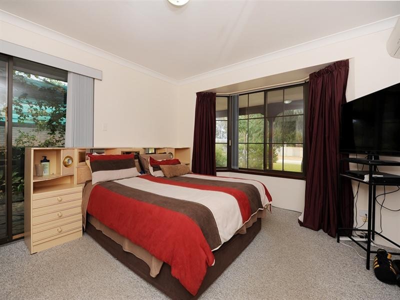 Champion Lakes WA 6111