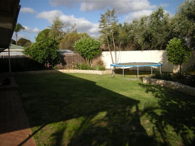 7 Ellendale Court, Seville Grove WA 6112