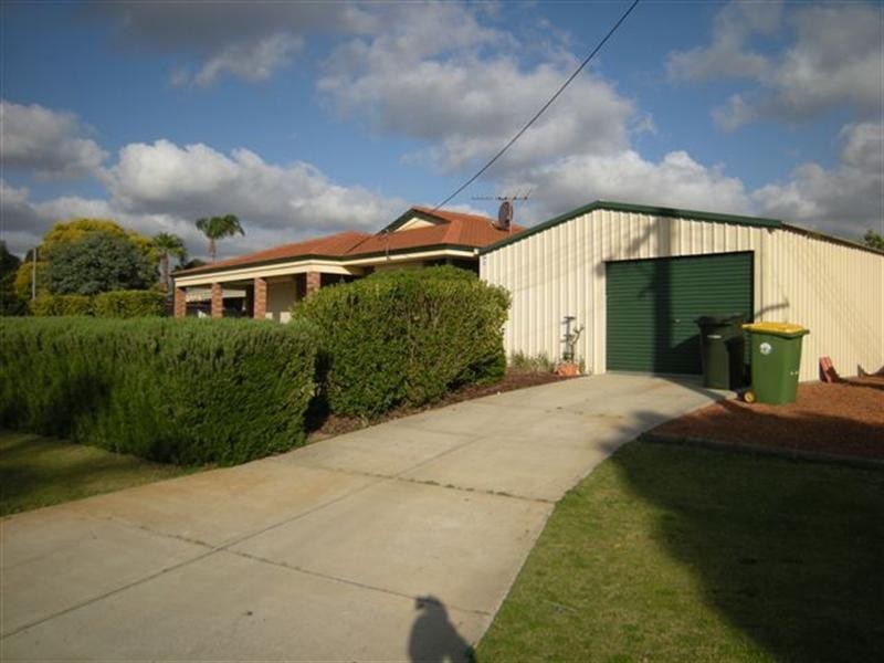 7 Ellendale Court, Seville Grove WA 6112