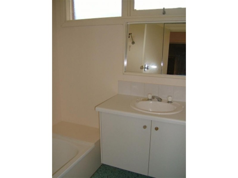 17 Abingdon Place, Kelmscott WA 6111