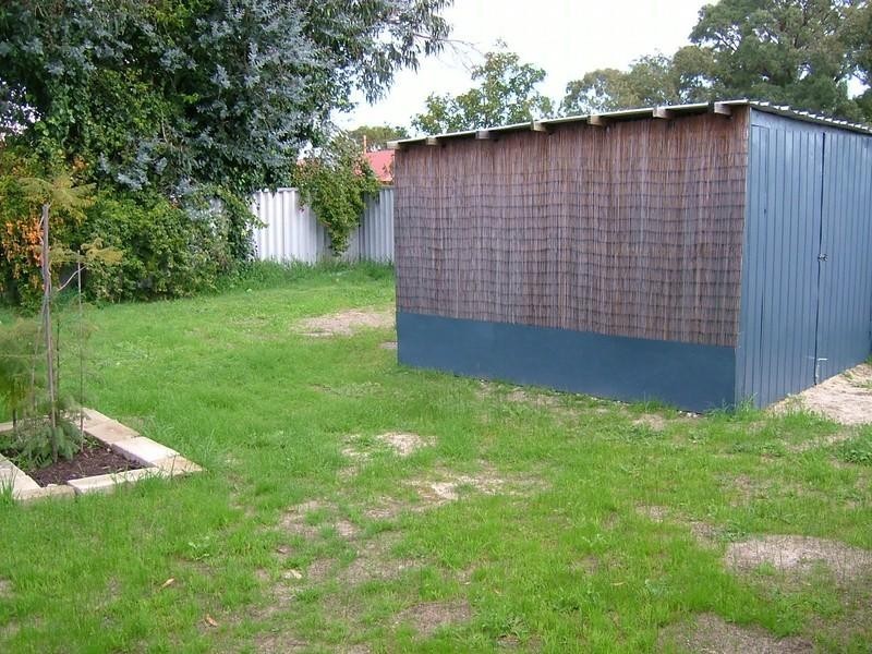 17 Abingdon Place, Kelmscott WA 6111