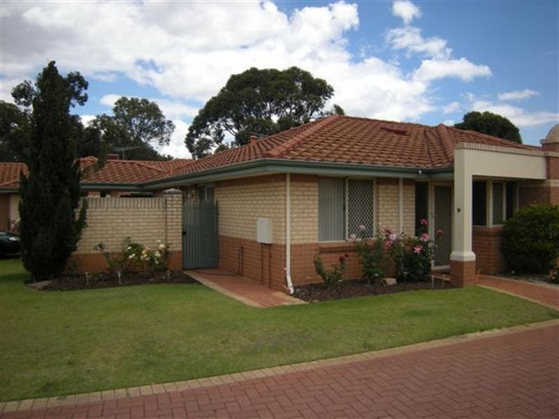 6/8 Heron Place, Maddington WA 6109