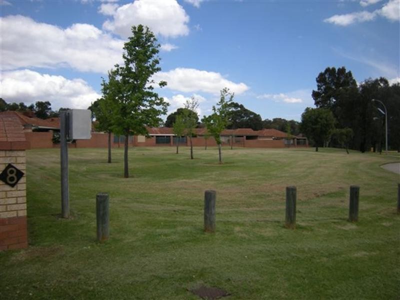 6/8 Heron Place, Maddington WA 6109