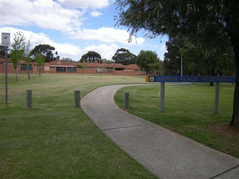 6/8 Heron Place, Maddington WA 6109