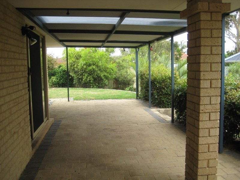 11 Denning Court, Seville Grove WA 6112