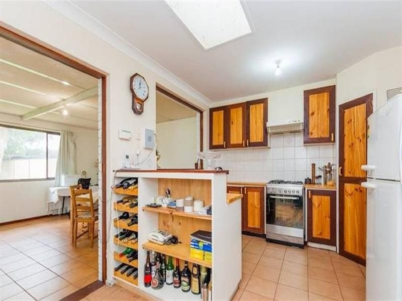 Kelmscott WA 6111